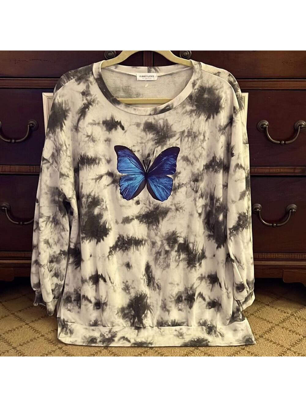 First Love gray / white tie dye sweatshirt w blue butterfly. NWOT M